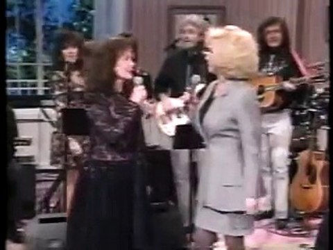 Tammy Wynette & Loretta Lynn -Your Good Girl Is Gonna Go Bad