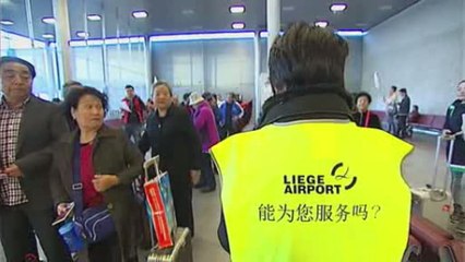 387 Chinois débarquent à l'aéroport de Liège pour débuter un tour d'Europe