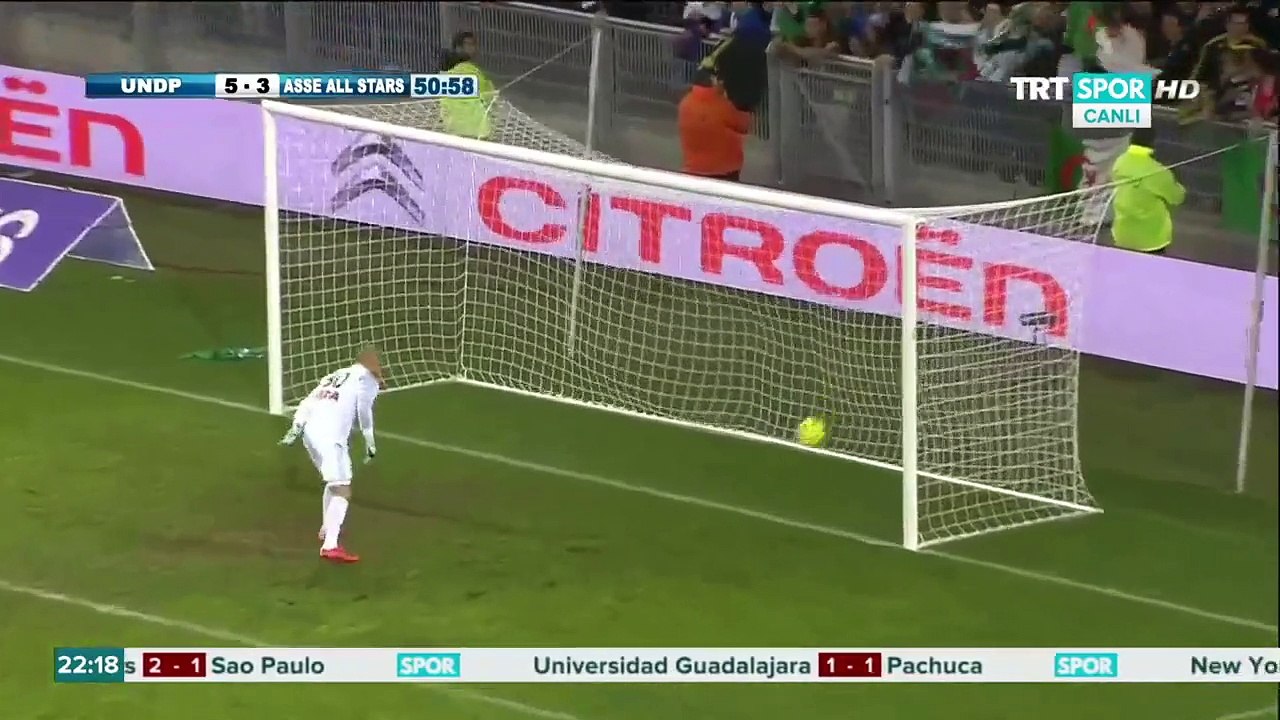 Zidane and Ronaldo XI v. Saint Etienne | 7-9 All goals and highlights | HD 720p | 20/04/2015