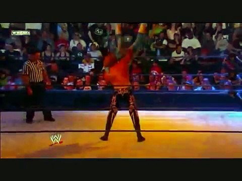 WWE Smackdown Review 8-26-11 Kelly is the Orton of the DIvas