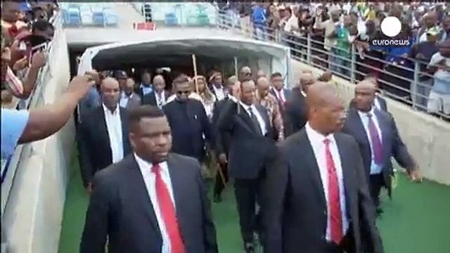 Нападения на иностранцев в ЮАР: король зулусов сменил гнев на милость?