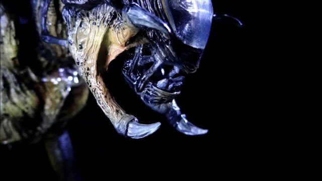PREDALIEN HYBRID ALIEN VS PREDATOR REQUIEM NECA FIGURE REVIEW