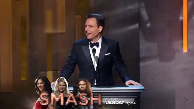 Tony Goldwyn Fitz Presents Kerry washington Olivia with Award for Scandal