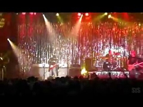 Joe Satriani Shreds