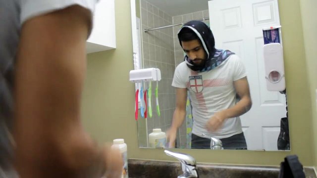 ZaidAliT - Girls doing makeup (Normal days vs. Wedding days)