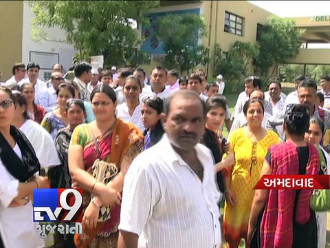 Fee Hike Row Authorities impervious to pleas; ready to give leaving certificate - Tv9 Gujarati