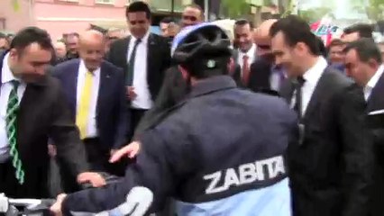 Bakan bisiklete bindi ’ya sağlık’ dedi