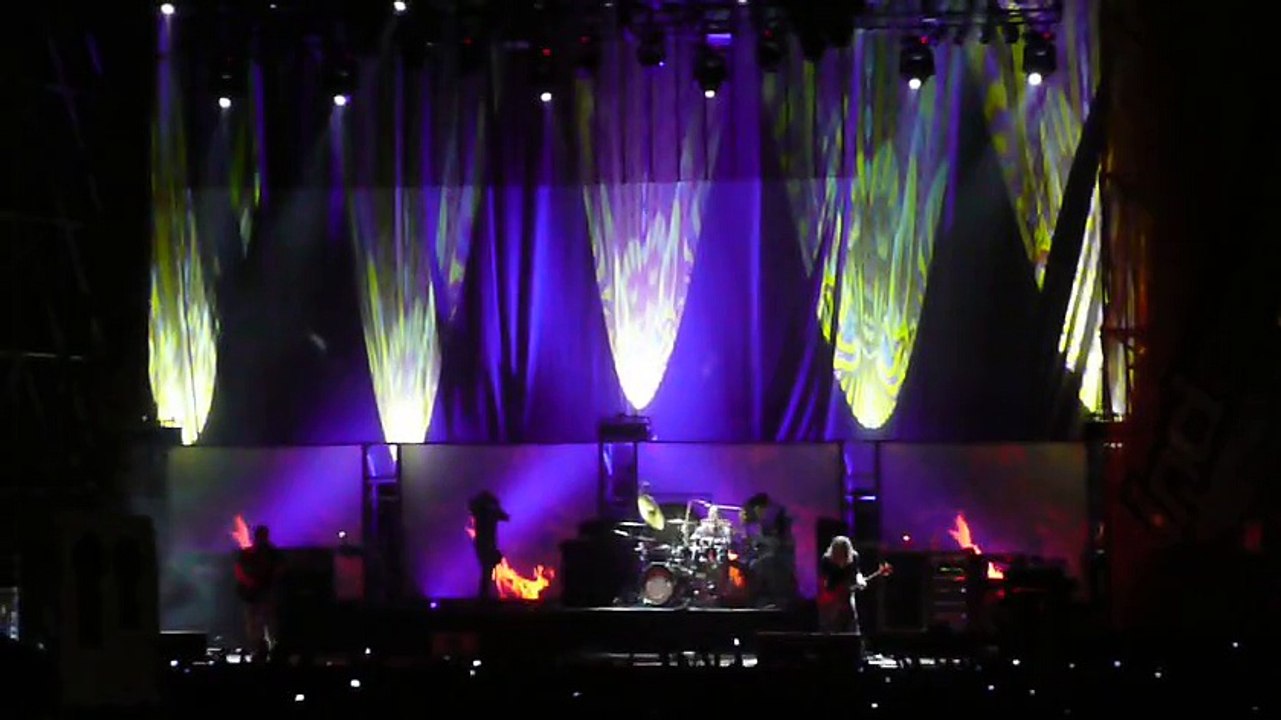 Tool, live in Bologna - Italy 1