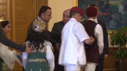 1cemil Çiçek Savaşa Ayrılan Para, Çocukların Eğitime Ayrılsaydı Dünya Bugün Başka Türlü Olurdu