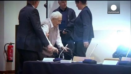 Німеччина: 93-річний "бухгалтер Аушвіца" постав перед судом
