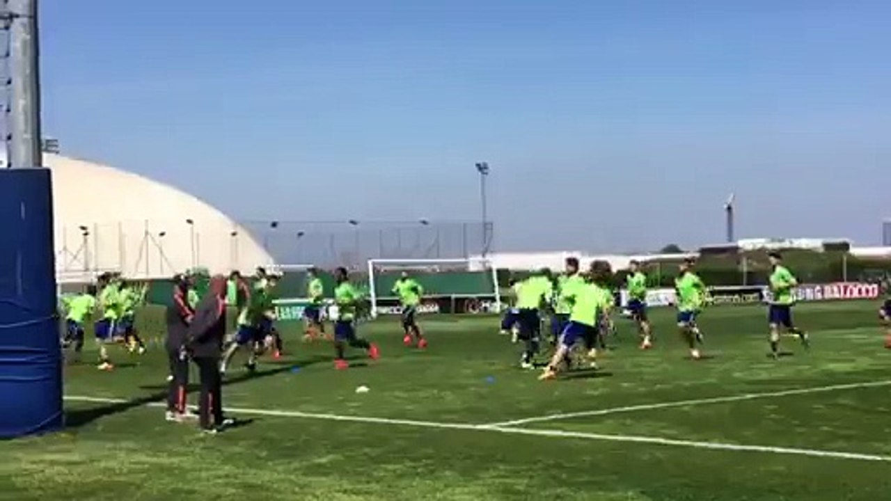 Allarme rientrato, Vidal c'è: le immagini dell'allenamento della Juve