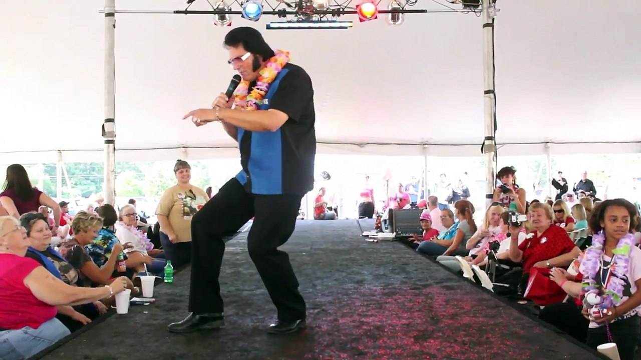 George Silva sings 'JUST A LITTLE BIT' at Elvis Week 2013 (v