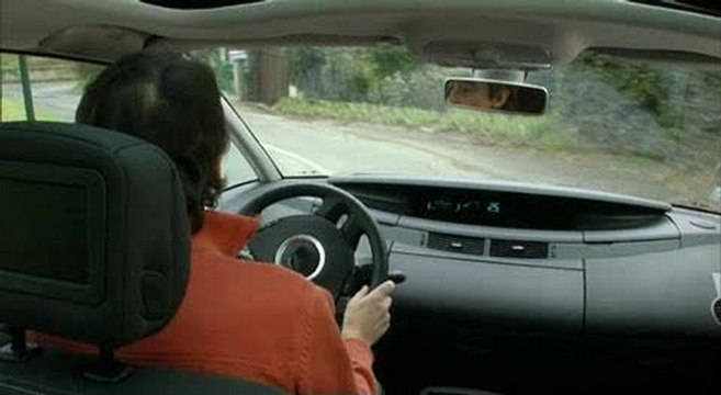 C'est Pas Sorcier : la conduite sur une route en pente