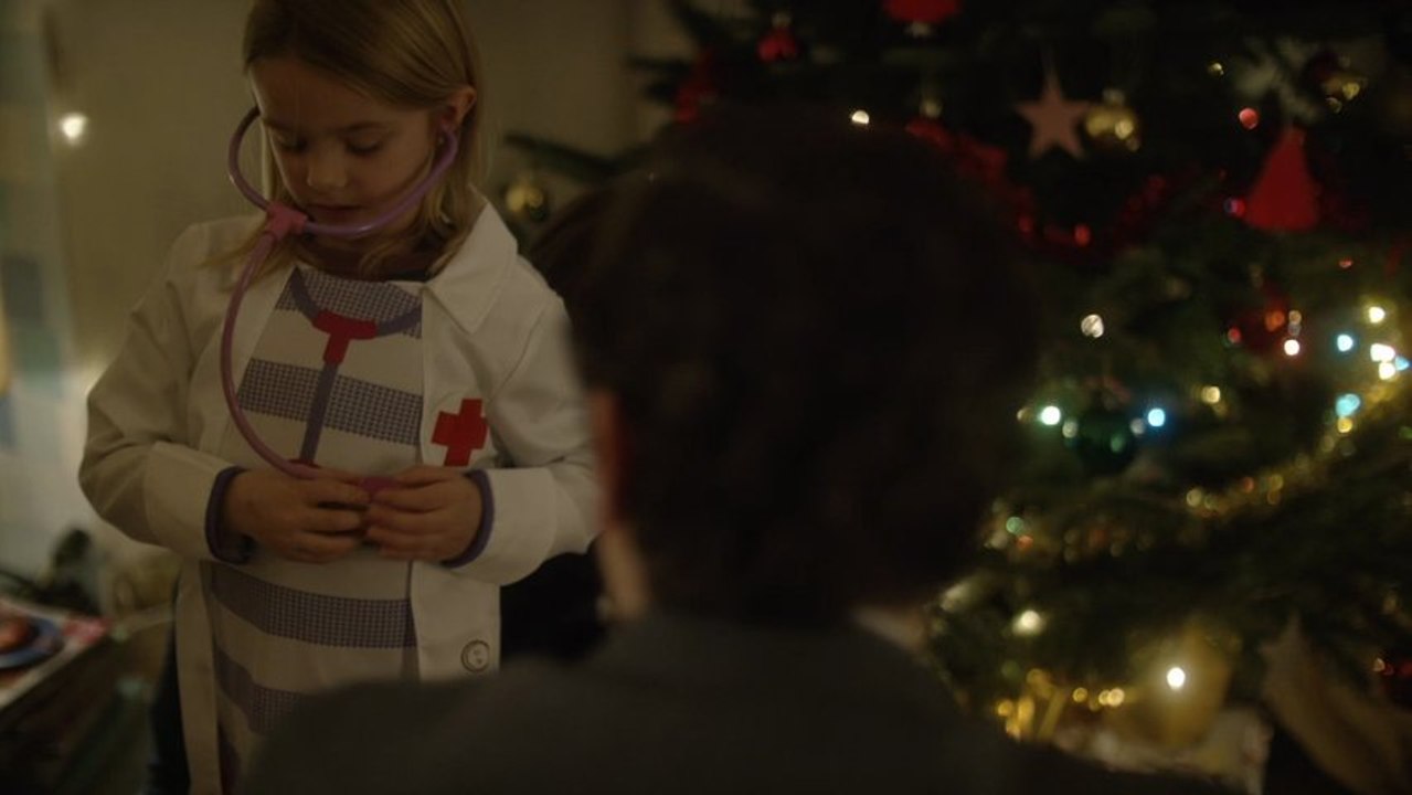 La magie de Noël : Mathieu Amalric signe un film contre les textos au volant.