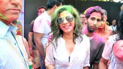 Bollywood Hot Celebrities Naughty Video at Holi 2015