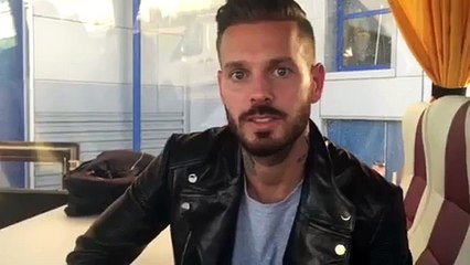 Matt Pokora a un message pour vous avant de monter sur scène