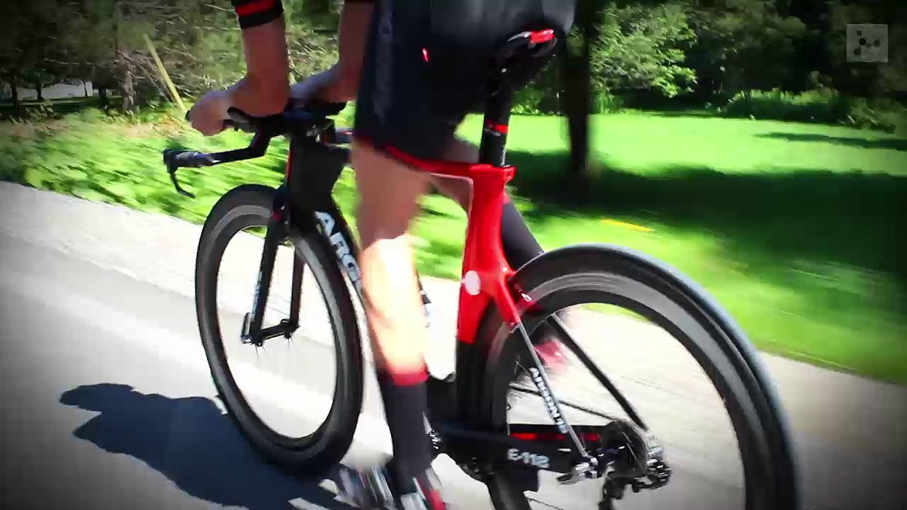 Bicycle Frame: the Horizontal Dual System (HDS) by Argon 18