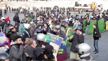 14 Dicembre 2010 Manifestazione Roma scontri tra studenti e polizia fiducia al governo Berlusconi