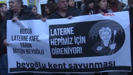 Kafeleri Tahliye Edilince Eylem Yaptılar...