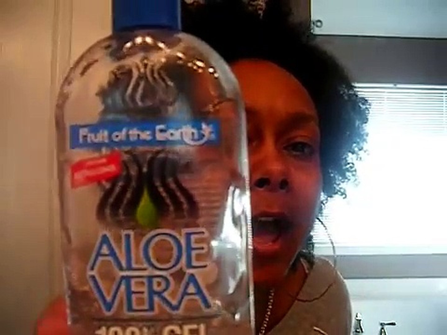 NOBODY TOLD ME! Fruit of The Earth Aloe Vera Gel - video Dailymotion