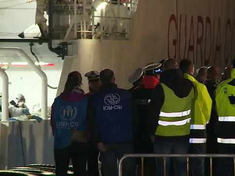Culpan al capitán por naufragio en Mediterráneo que dejó 800 desaparecidos