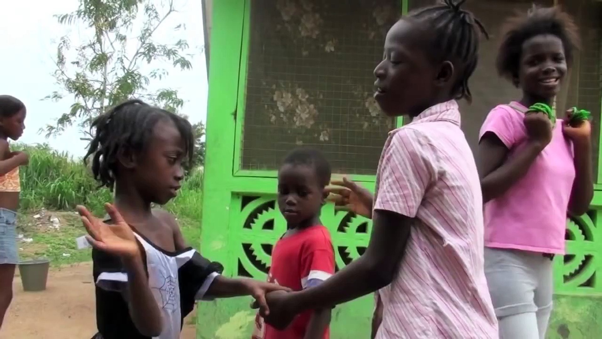 ⁣Three African Clapping Games from Liberia - Africa Heartwood Project