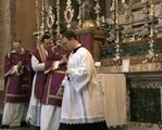Traditionalists train priests for Tridentine Mass