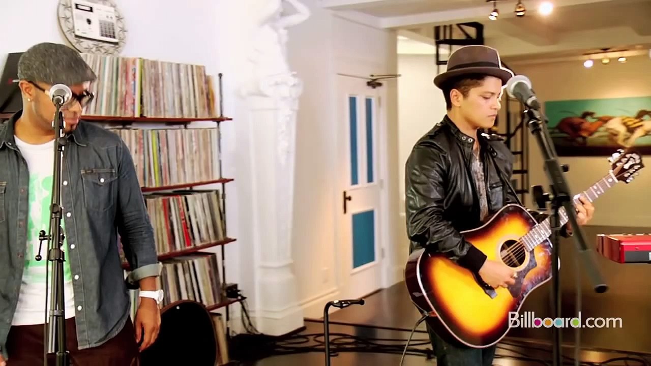 Bruno Mars - "Grenade" (Studio Session) LIVE!!!