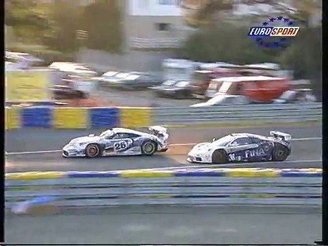 Porsche GT1 versus McLaren F1 GTR Le Mans 1996