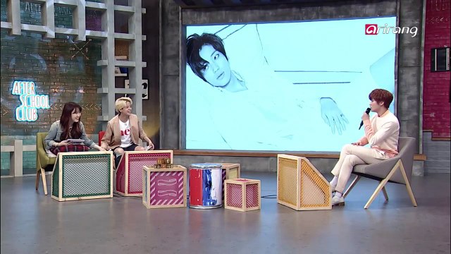 Live tweets with fans 팬들과 SNS소통