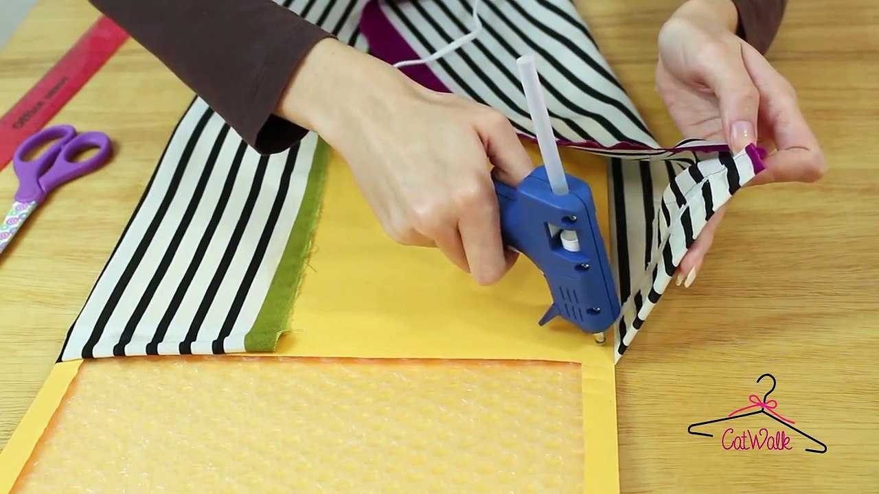 Cómo hacer Funda para Tablet Reciclada - Reciclaje Manualidades - DIY