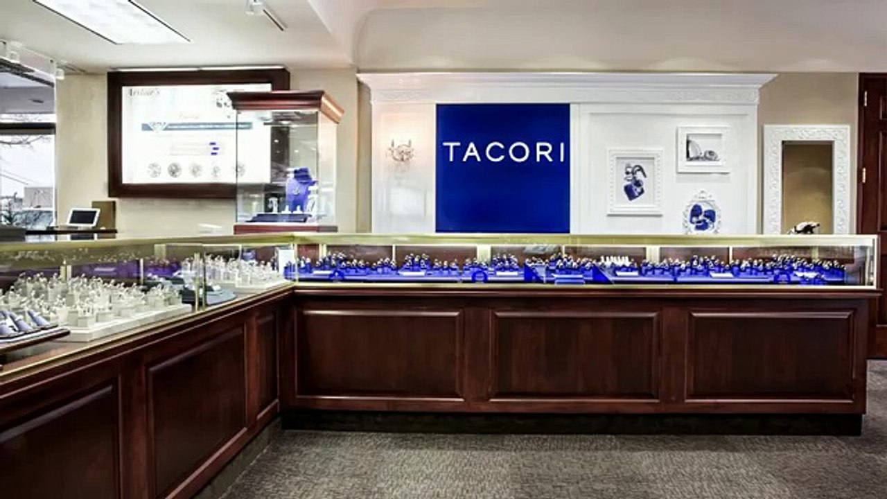 Arthur's Jewelers Engagement Ring & Diamond Event