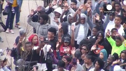 La muerte de un joven afroamericano bajo custodia de la policía indigna a Baltimore