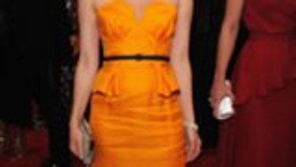 How to Remove Wrinkles From Clothing Without an Iron!