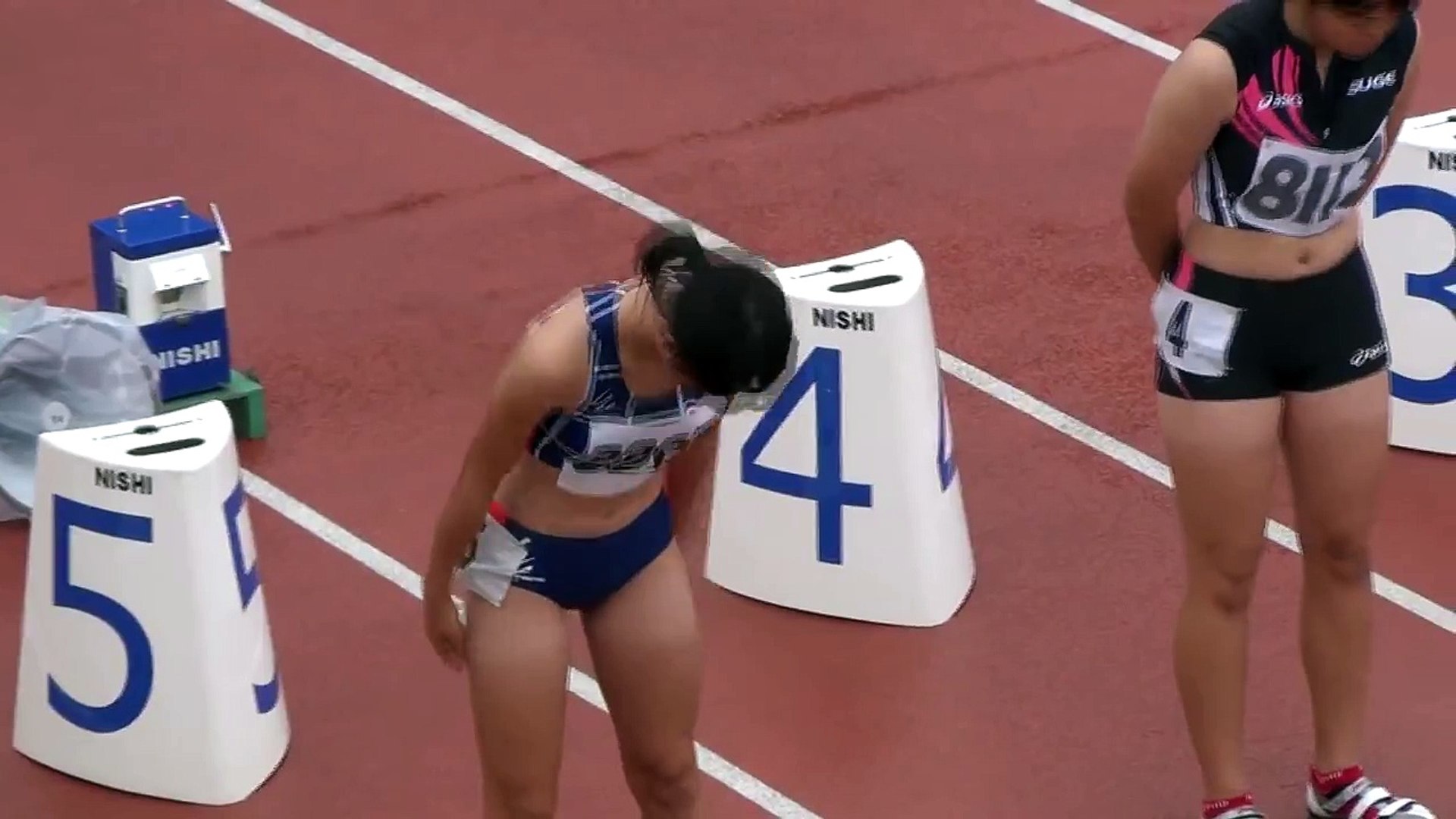 女子100mハードル スタート前の緊張の時間 Video Dailymotion
