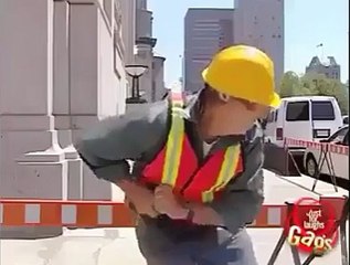 Attention à un autre piège tendu quand vous  traversez les barricades.
