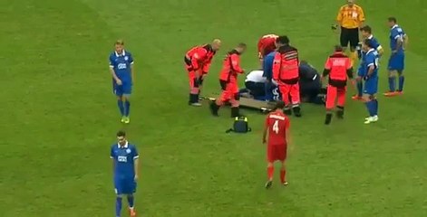 Sevilla vs Dnipro: Brasileño Matheus cae desplomado al césped