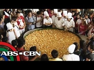 WATCH: Students make giant paella in Tarlac