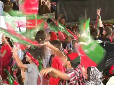 islamabad pti dharna abrar ul haq singing songs 25-08-2014