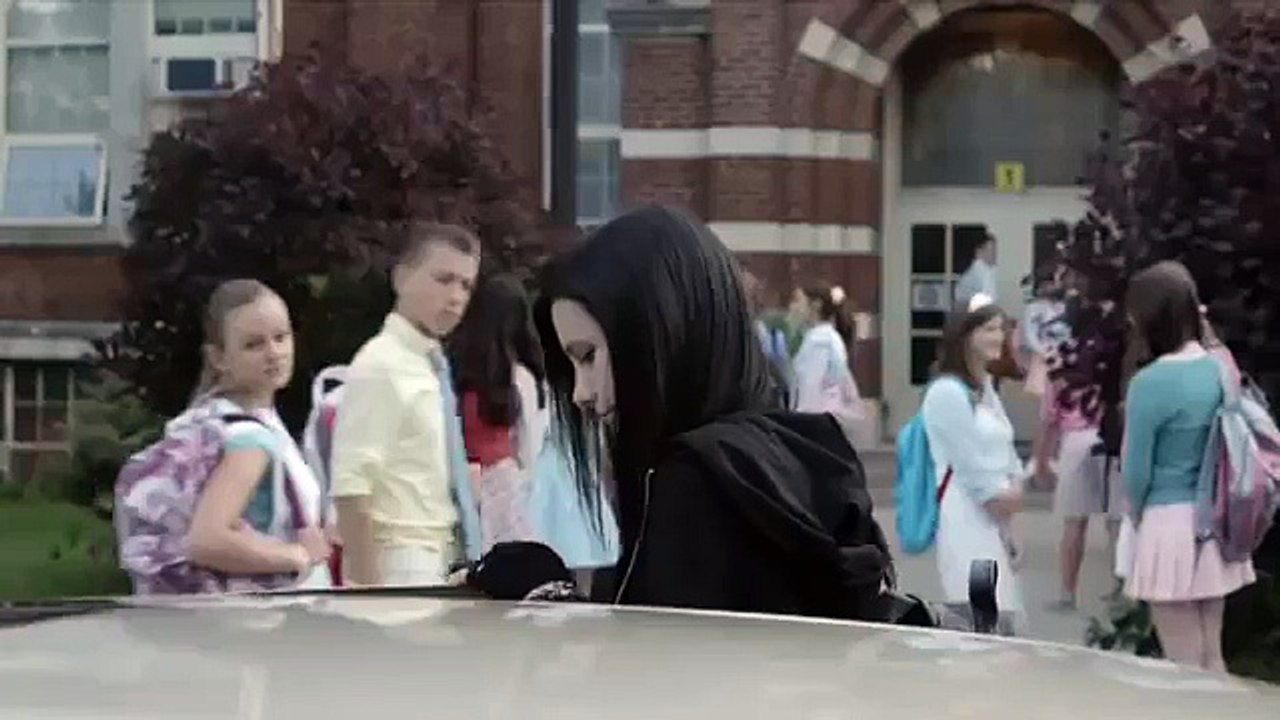 Gothic Kızını Mutlu Eden Baba
