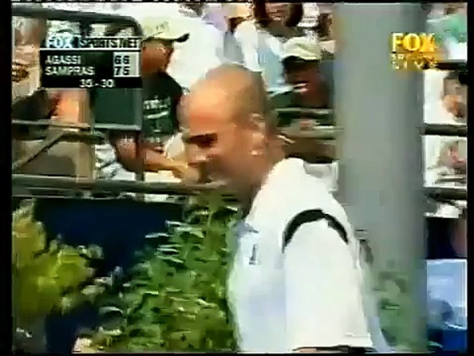 Funny Moments in Tennis ever (All Legend: Federer, Nadal, Agassi, Nole)