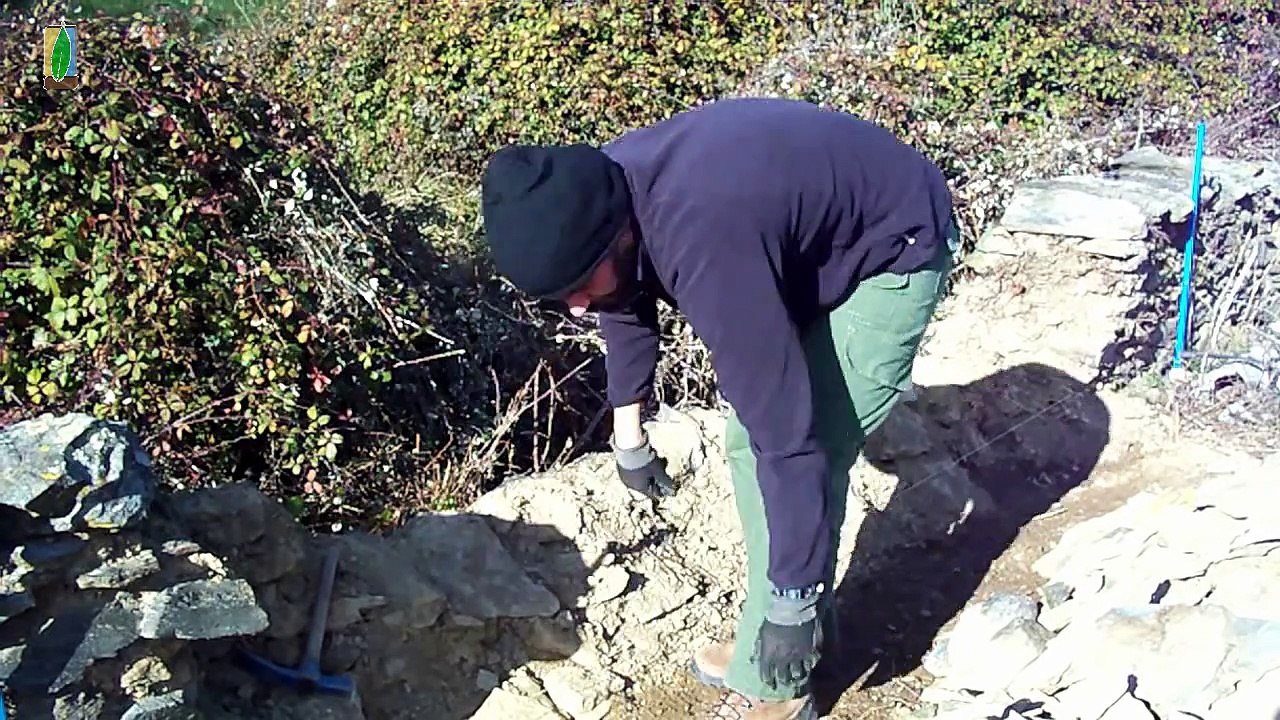 Como hacer paredes de piedra seca