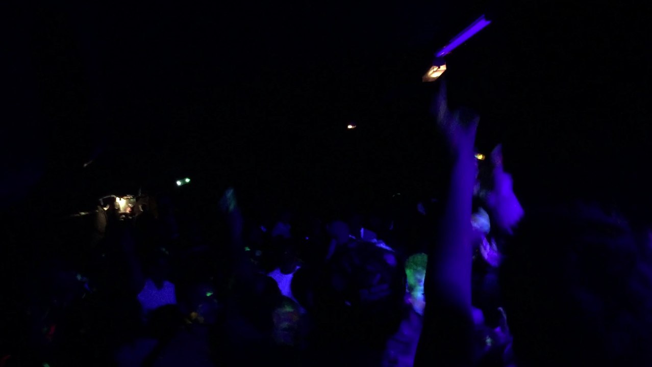 Bal des pompiers - Fluo à Izenave