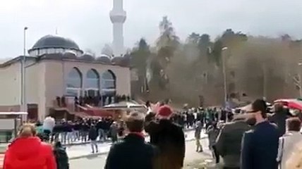 Miracle by Allah Azan is given in mosque by no one