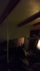 Une femme filme l'inondation de sa maison au Texas