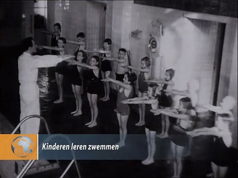 Kinderen Leren Zwemmen - 1943