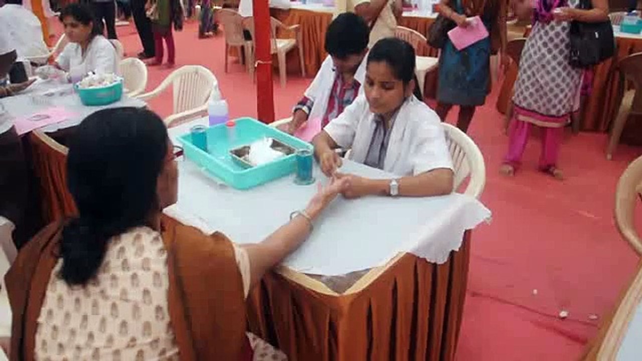 Blood Donation Camp 2014 - Shraddhawans undergoing preliminary checkup