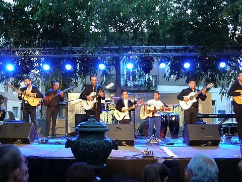 CONCERT GYPSIES FERIA DE NIMES LA NINA DE FUEGO ET LES ENFANTS DE LA PLACETTE