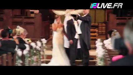 Une chouette amène les alliances vers l'autel