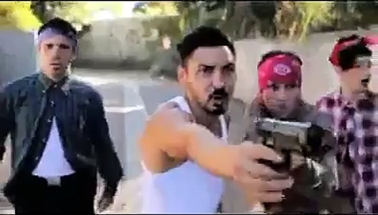 Funny Whatsapp Video-Gangnam Style Zombie